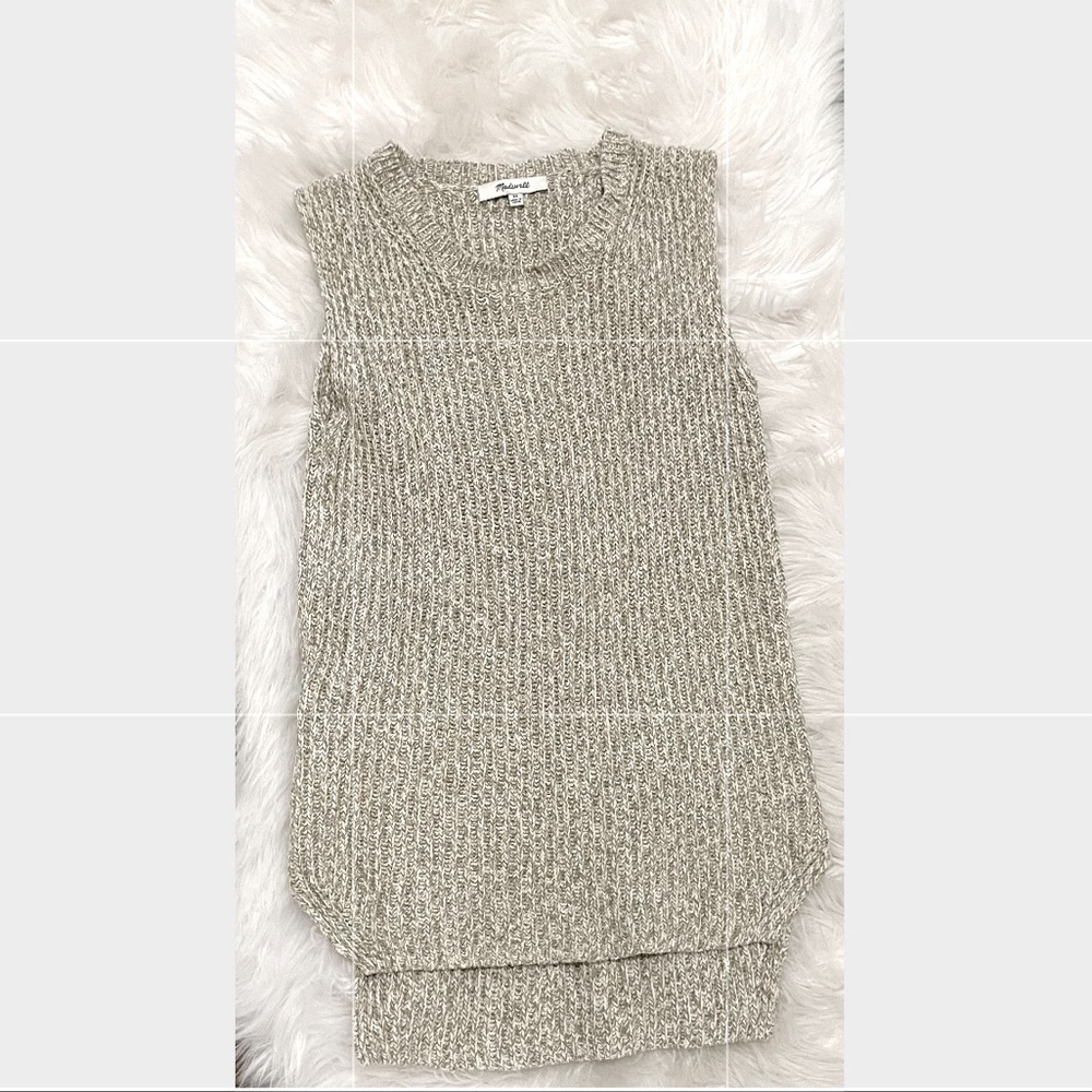 XS Madewell Sweater Vest (color - beige/sand)